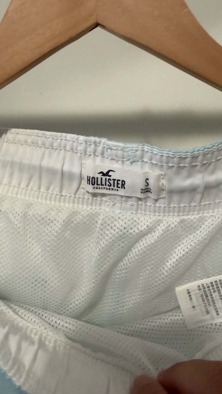 hollister swim trunks size small V555